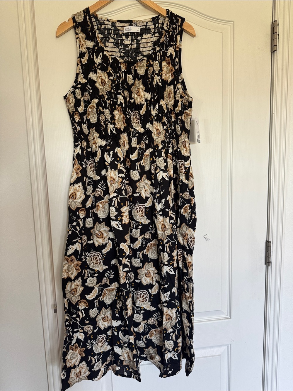 croft & barrow Black Maxi Dress with Beige Floral Print